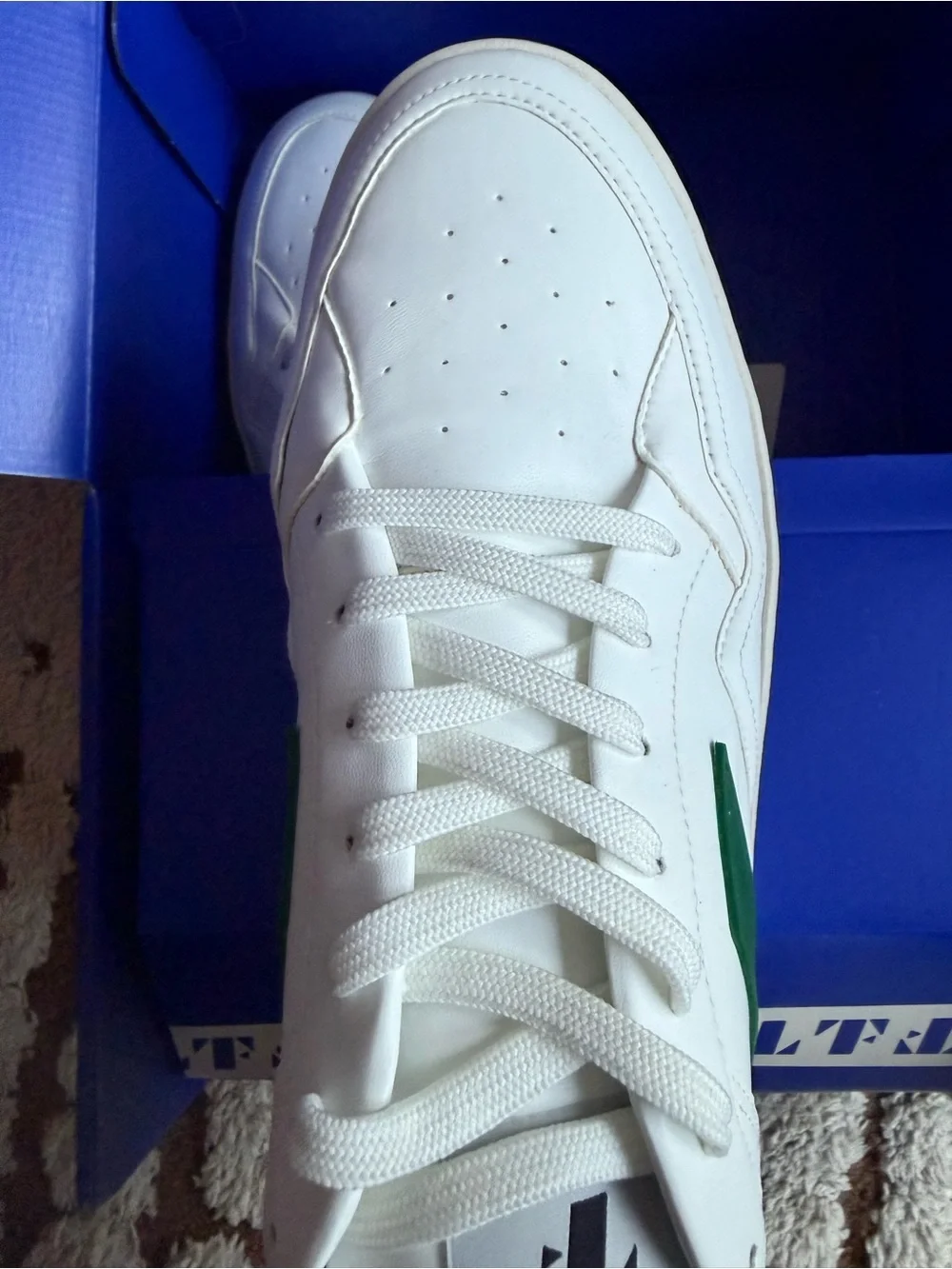NIB! Thousand Fell Wht, Blk & Green (Stain/Odor Resistant!) Court Sneakers, 11M